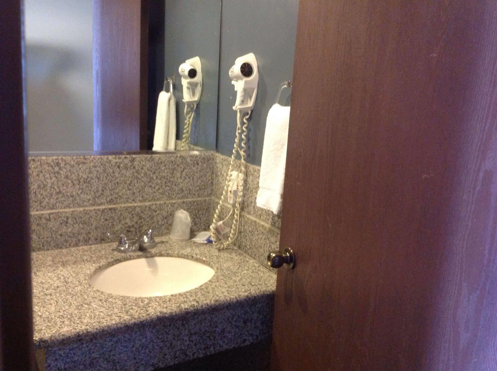 Palms Motel بيكو ريفيرا المظهر الخارجي الصورة