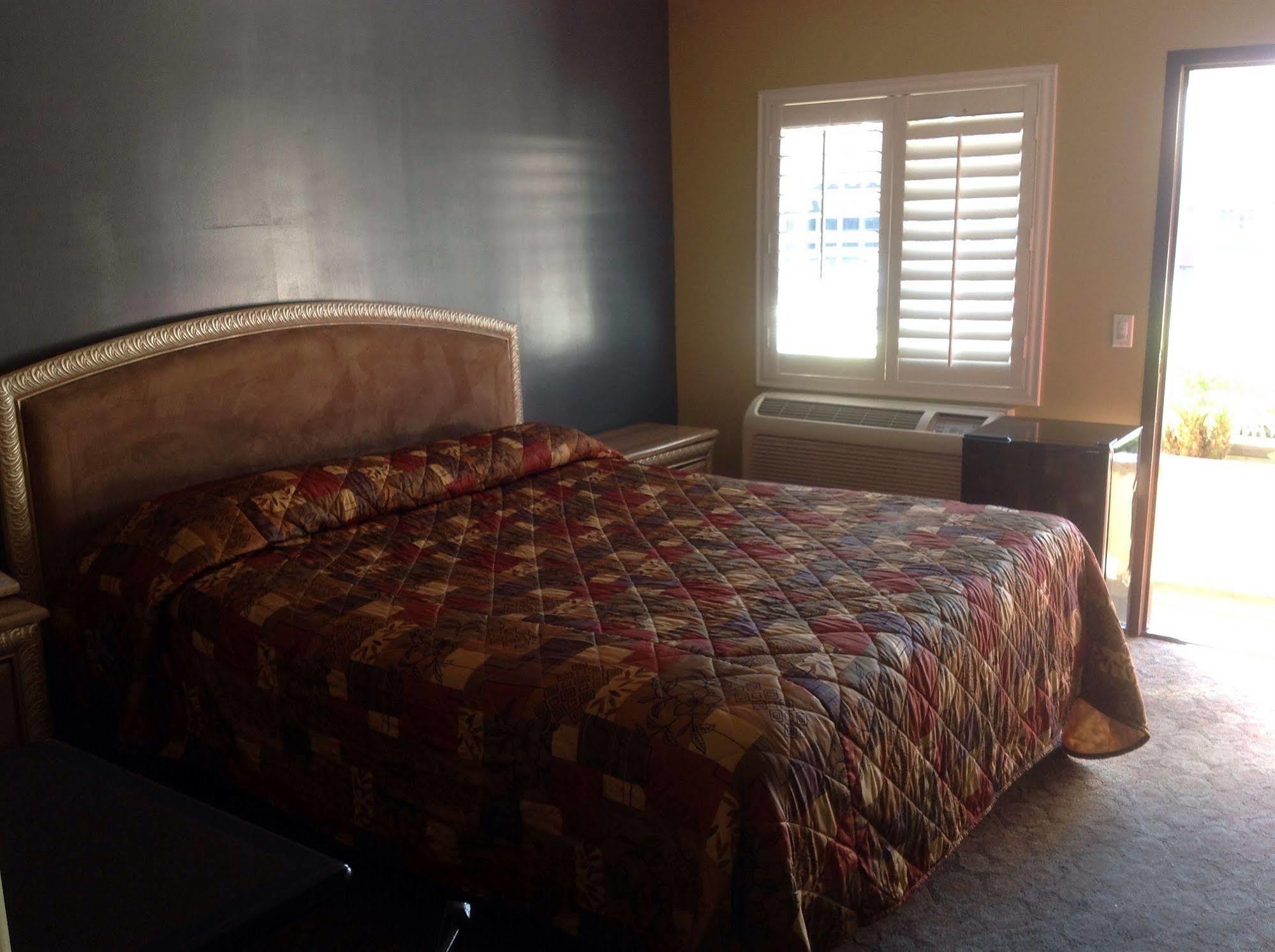 Palms Motel بيكو ريفيرا المظهر الخارجي الصورة